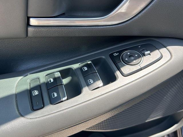 Photo of 2023 Carbon Blue Hyundai SONATA