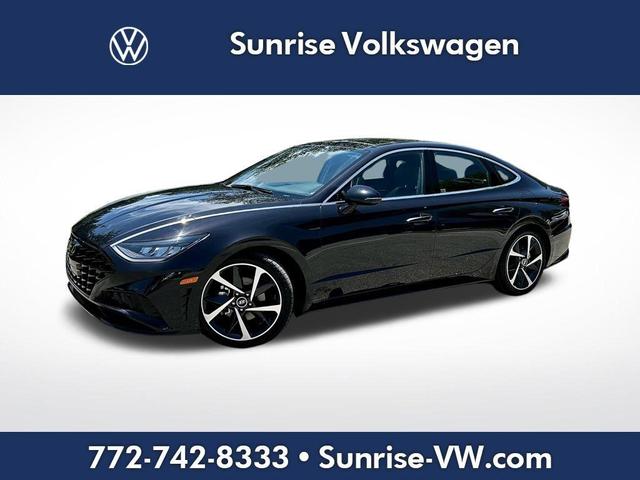 Photo of 2023 Carbon Blue Hyundai SONATA