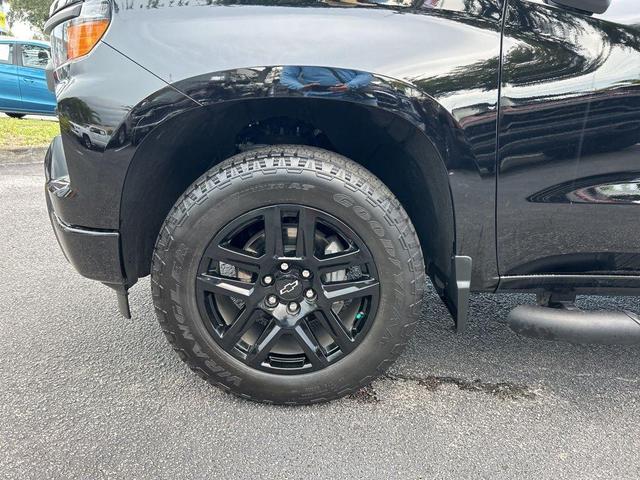 Photo of 2024 Black Chevrolet Silverado 1500