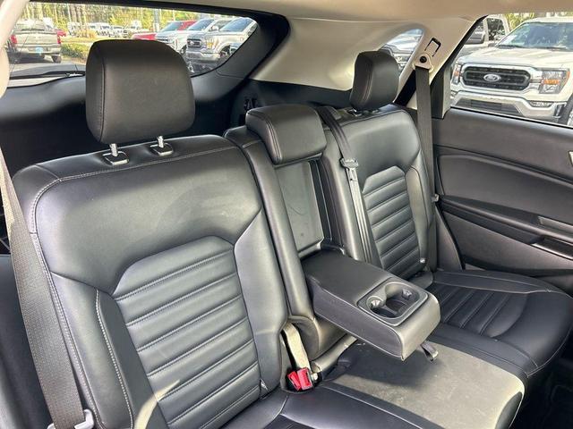 Photo of 2022 Carbonized Gray Metallic Ford Edge