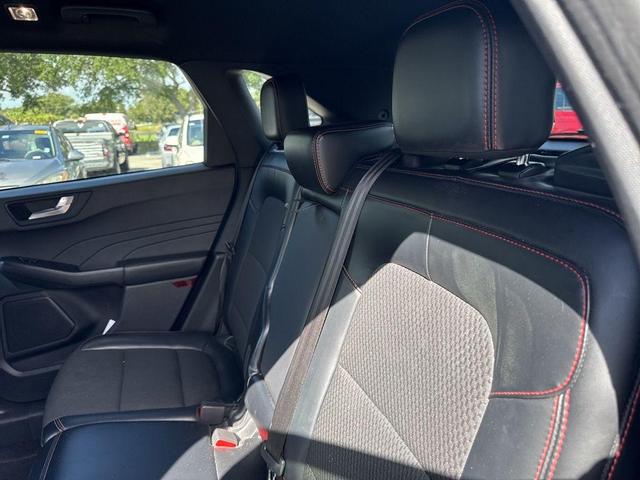 Photo of 2023 Blue Metallic Ford Escape