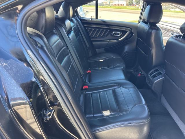 Photo of 2013 Tuxedo Black Metallic Ford Taurus