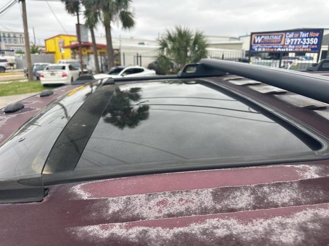 Photo of 2006 Twilight Maroon Metallic Hummer H2