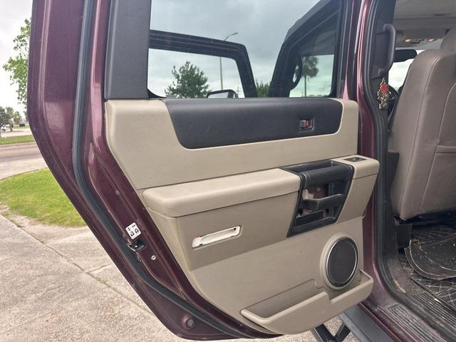 Photo of 2006 Twilight Maroon Metallic Hummer H2
