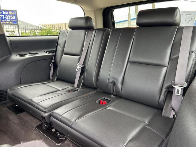 Photo of 2014 Summit White Chevrolet Suburban