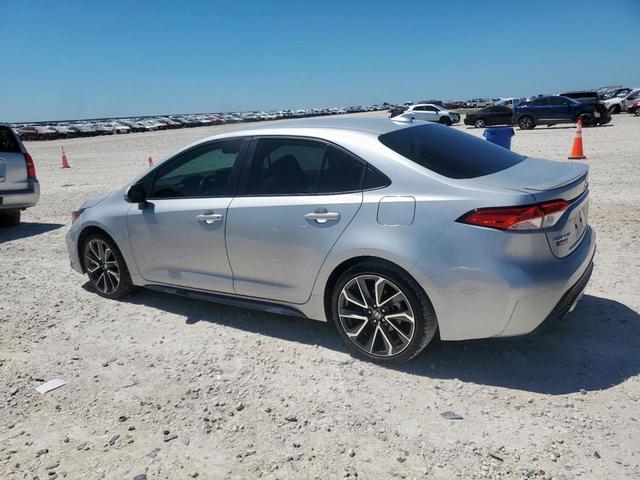 Photo of 2022 Classic Silver Metallic Toyota Corolla