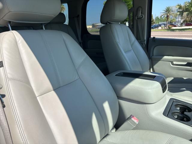 Photo of 2010 Black Chevrolet Tahoe