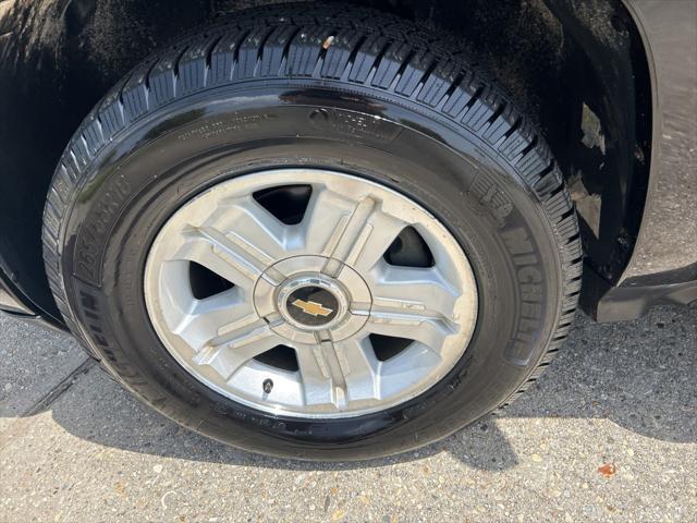 Photo of 2010 Black Chevrolet Tahoe