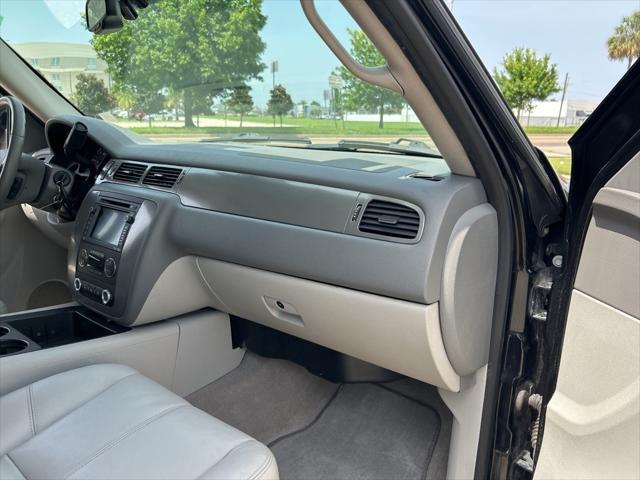 Photo of 2010 Black Chevrolet Tahoe