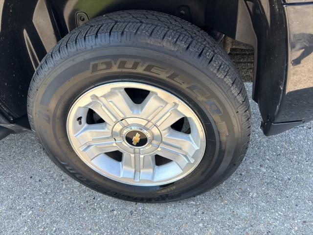 Photo of 2010 Black Chevrolet Tahoe