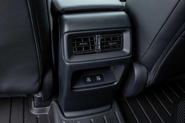 Photo of 2026 Urban Gray Pearl Honda CR-V Hybrid
