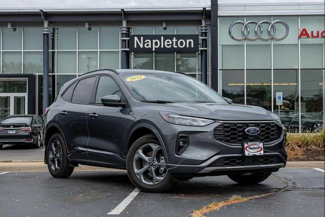Photo of 2023 Carbonized Gray Metallic Ford Escape