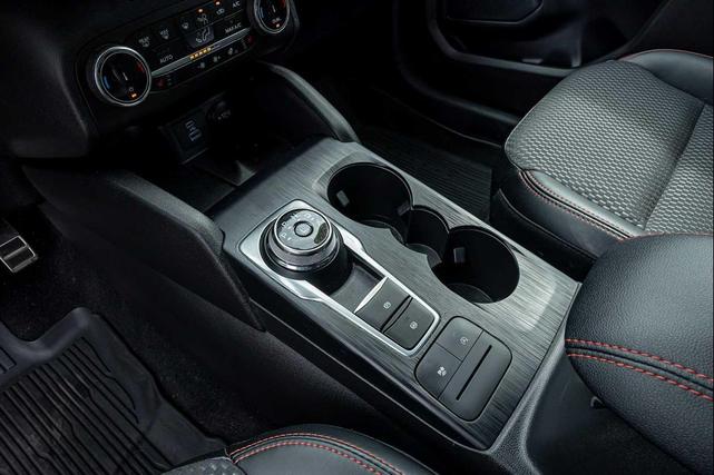 Photo of 2023 Carbonized Gray Metallic Ford Escape