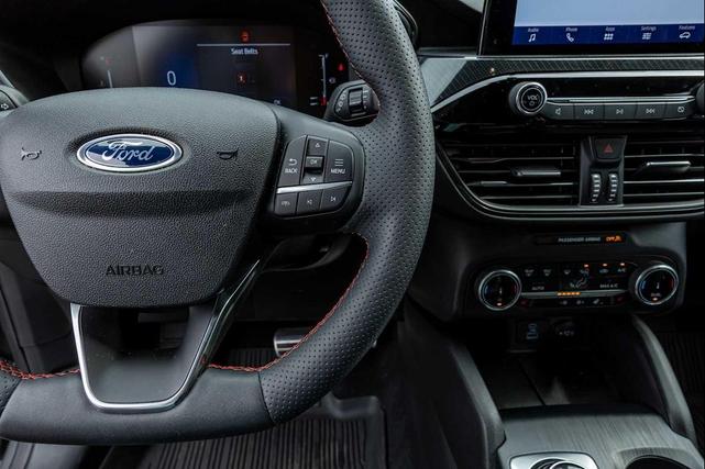 Photo of 2023 Carbonized Gray Metallic Ford Escape