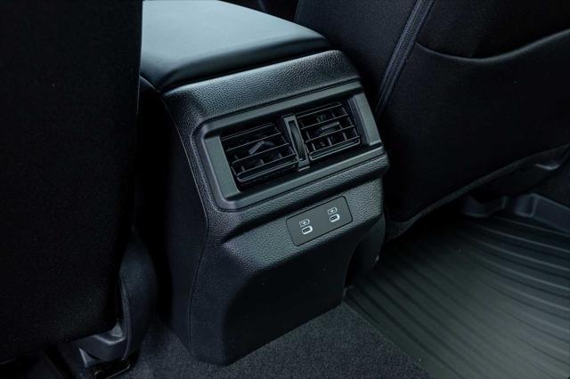 Photo of 2025 Platinum White Pearl Honda Accord