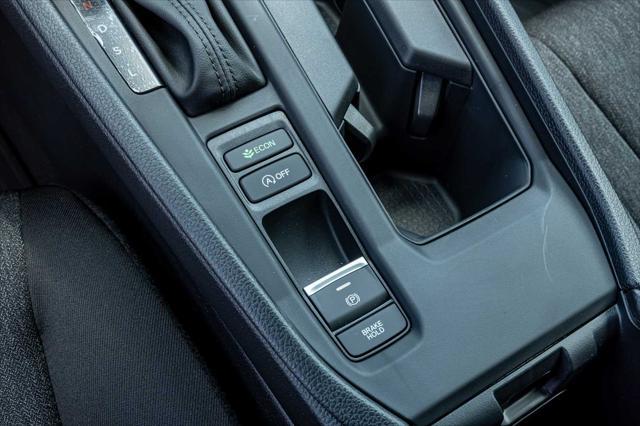 Photo of 2025 Platinum White Pearl Honda Accord