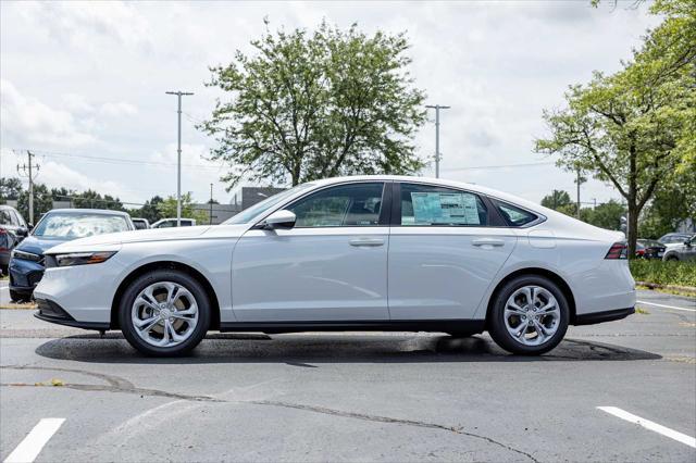 Photo of 2025 Platinum White Pearl Honda Accord