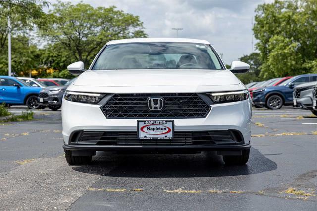 Photo of 2025 Platinum White Pearl Honda Accord