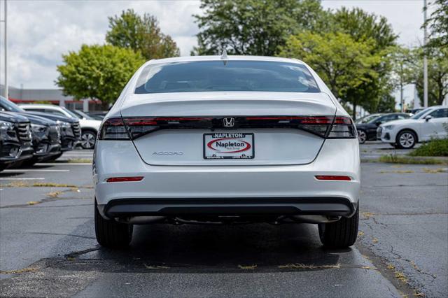 Photo of 2025 Platinum White Pearl Honda Accord