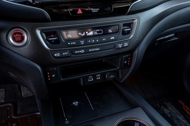 Photo of 2025 Platinum White Pearl Honda Ridgeline