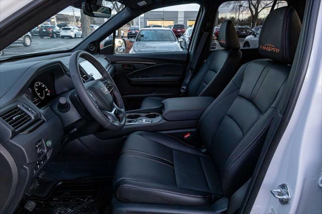 Photo of 2025 Platinum White Pearl Honda Ridgeline
