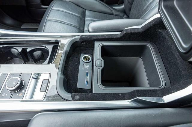 Photo of 2019 WHITE Land Rover Range Rover Sport