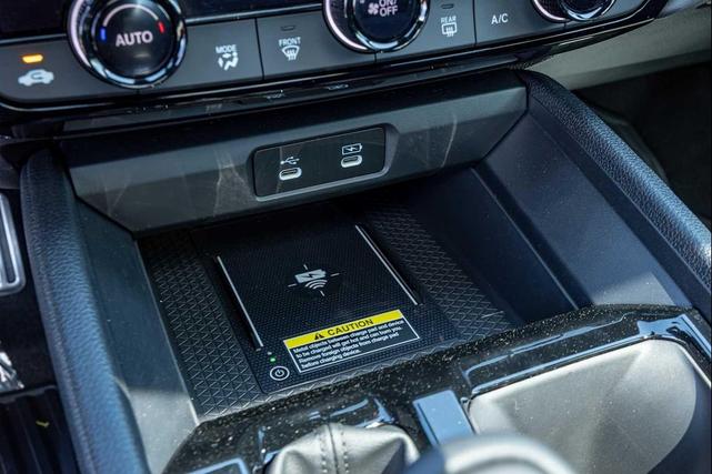 Photo of 2025 Crystal Black Pearl Honda Accord Hybrid