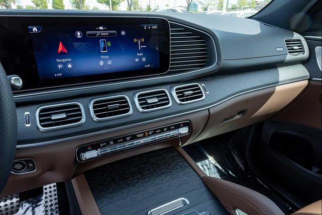 Photo of 2025 BLACK Mercedes-Benz GLS 450