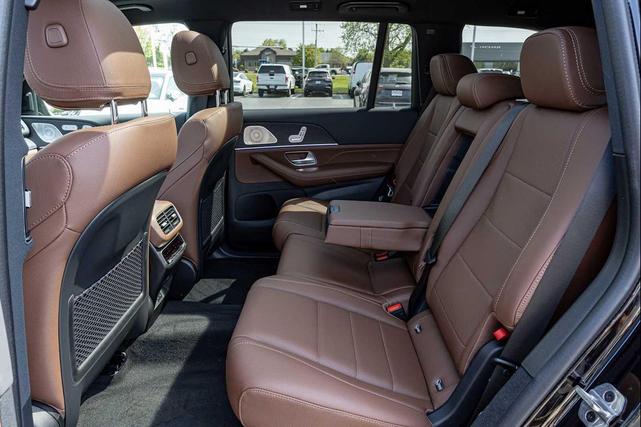 Photo of 2025 BLACK Mercedes-Benz GLS 450