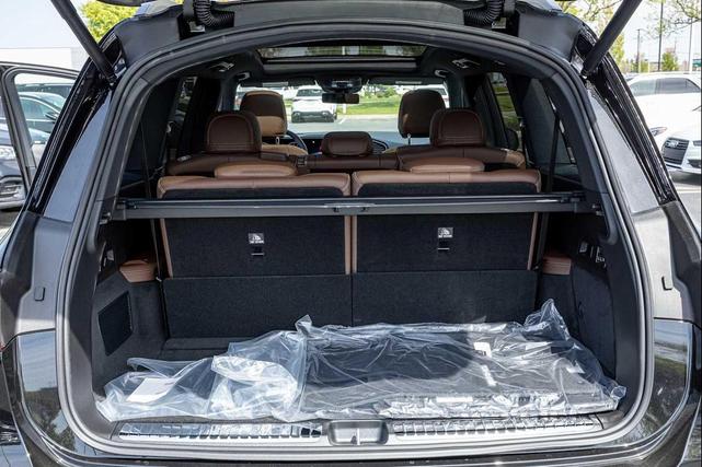 Photo of 2025 BLACK Mercedes-Benz GLS 450