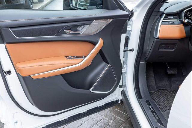 Photo of 2026 WHITE Jaguar F-PACE