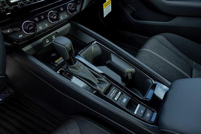 Photo of 2025 Platinum White Pearl Honda Accord Hybrid