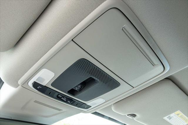Photo of 2026 Crystal Black Pearl Honda CR-V