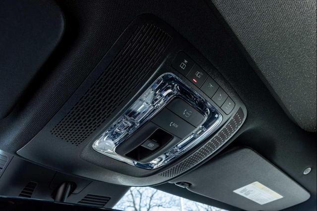 Photo of 2025 BLACK Mercedes-Benz GLA 250