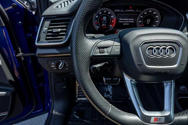 Photo of 2022 ULTRA BLUE Audi SQ5