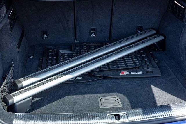 Photo of 2022 ULTRA BLUE Audi SQ5