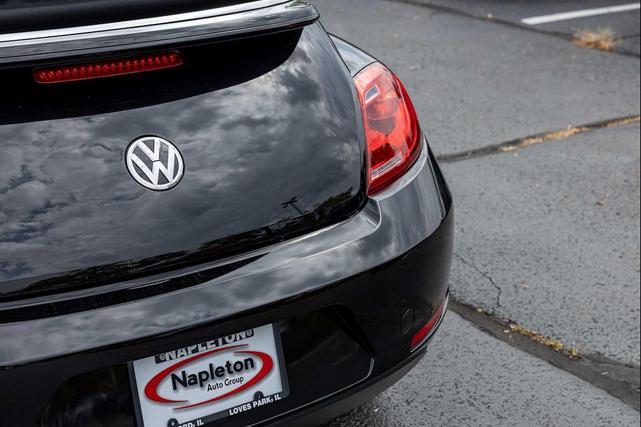 Photo of 2015 BLACK Volkswagen Beetle