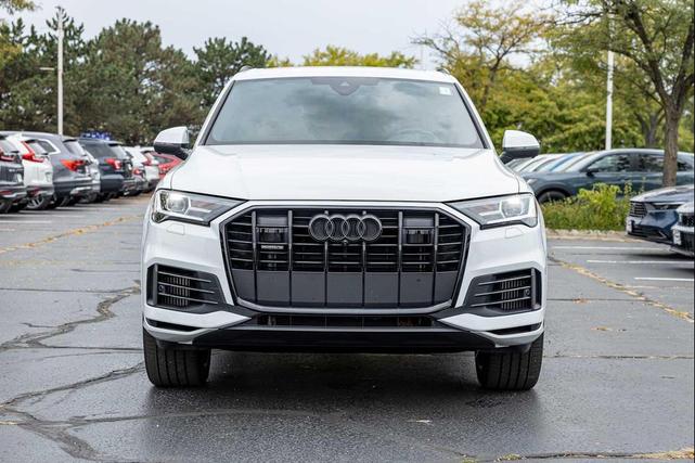 Photo of 2022 Carrara White Audi Q7