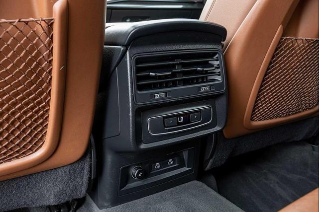 Photo of 2022 Carrara White Audi Q7