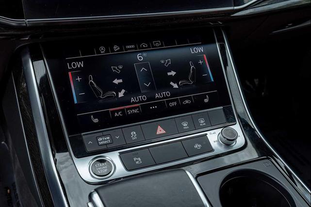 Photo of 2022 Carrara White Audi Q7
