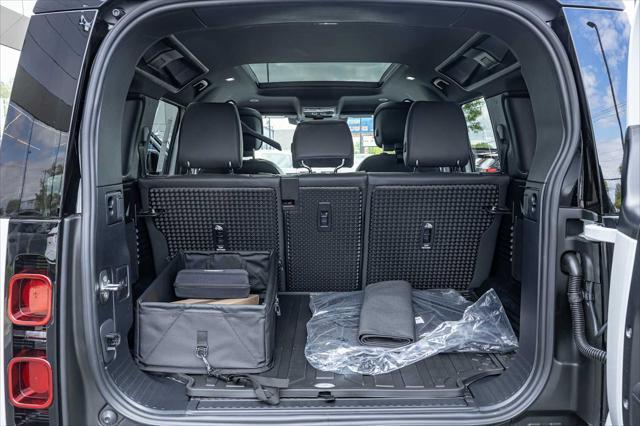 Photo of 2025 Fuji White Land Rover Defender