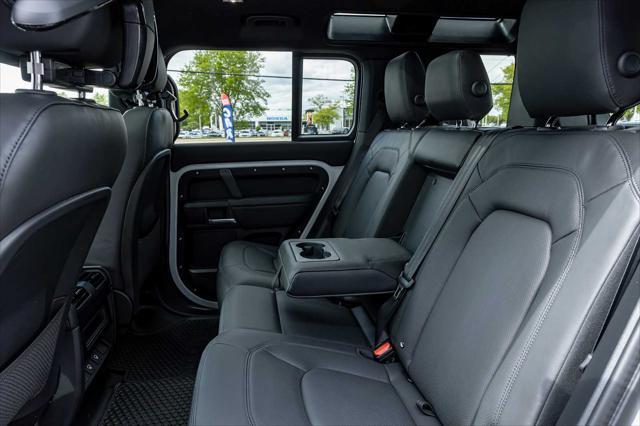 Photo of 2025 Fuji White Land Rover Defender