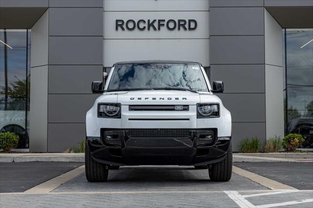 Photo of 2025 Fuji White Land Rover Defender