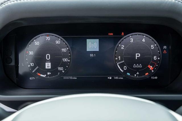 Photo of 2025 Fuji White Land Rover Defender