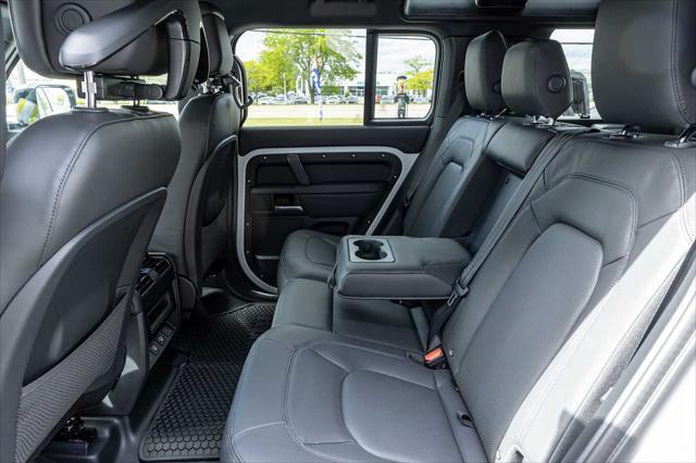 Photo of 2025 Fuji White Land Rover Defender