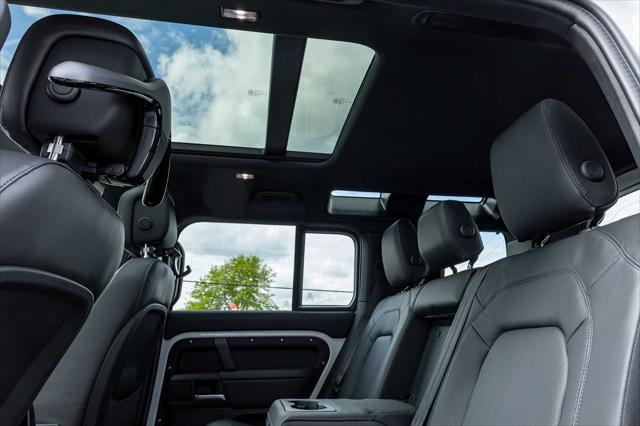 Photo of 2025 Fuji White Land Rover Defender