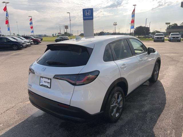 Photo of 2026 Platinum Honda HR-V
