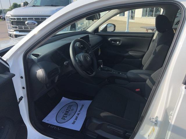 Photo of 2026 Platinum Honda HR-V