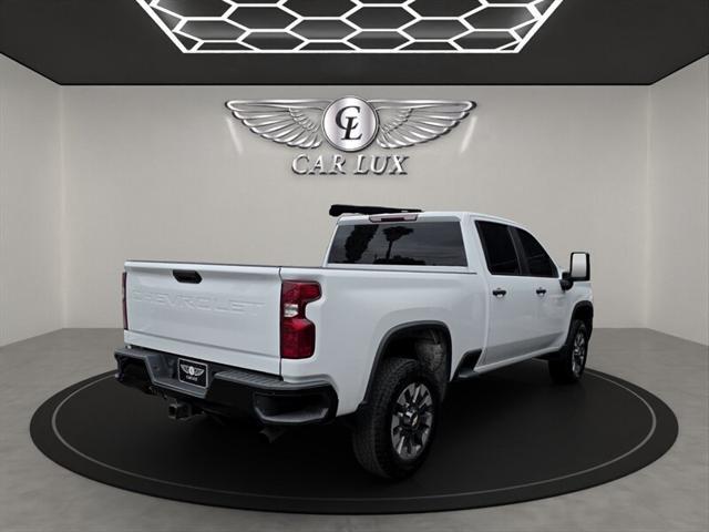 Photo of 2022 Summit White Chevrolet Silverado 2500