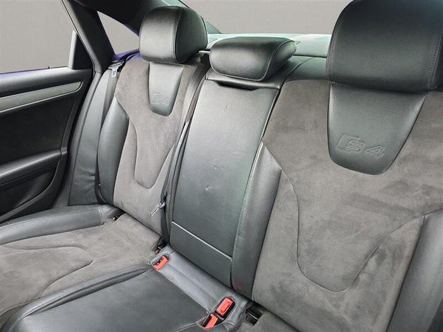 Photo of 2011 Brilliant Black Audi S4